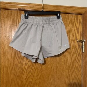 NWOT Nike Women's Light Gray Athletic Shorts